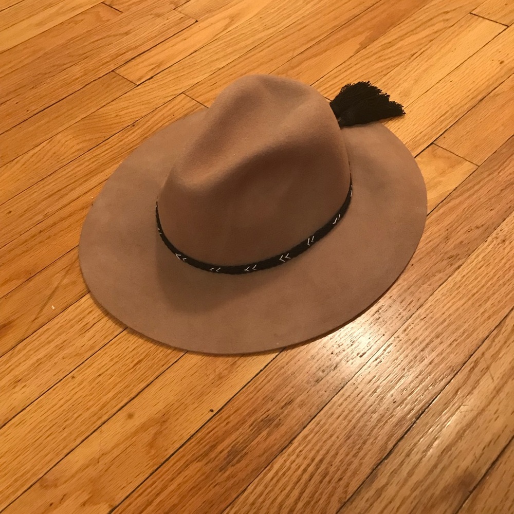 Western inspired felt hat